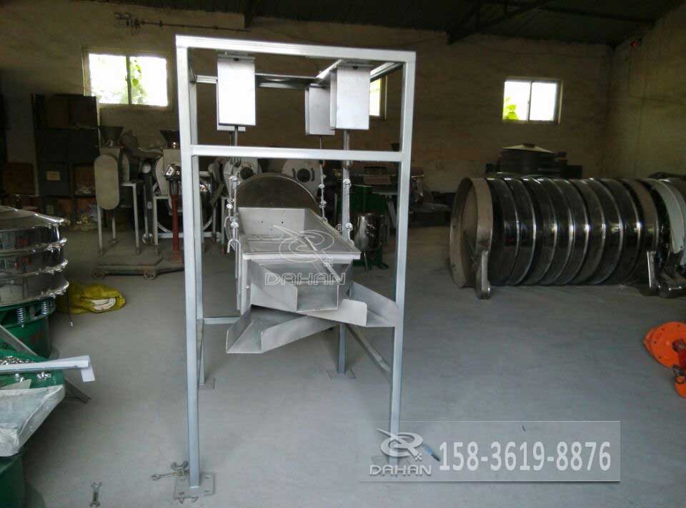 吊掛直線振動(dòng)篩 吊掛直線振動(dòng)篩