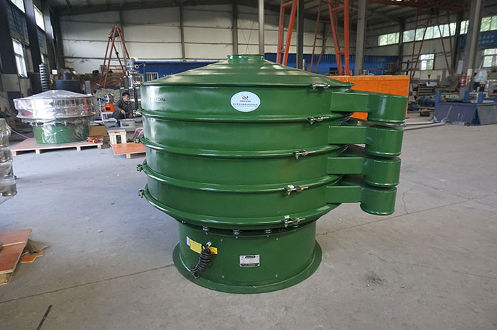 直徑1000mm振動篩主要采用的是碳鋼材質的直徑為1000mm的振動篩，對于層級用戶可根據(jù)自己的需求進行選擇。